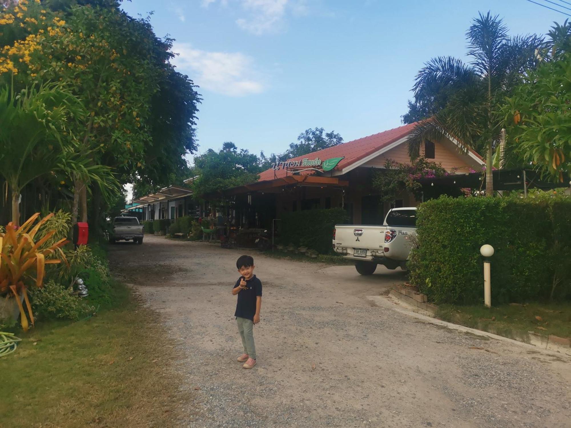 Numhom Resort Ban Nong Chum Saeng Eksteriør billede
