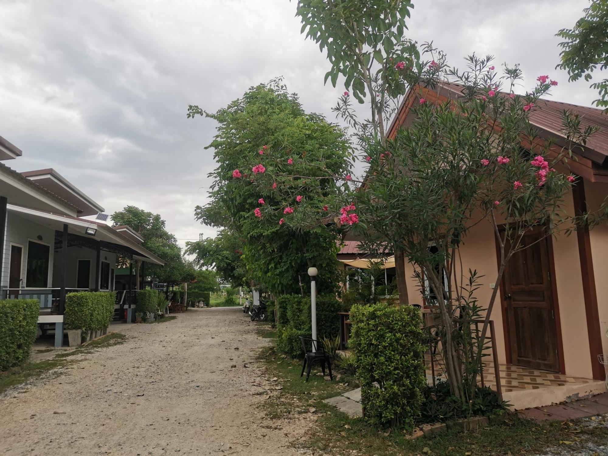 Numhom Resort Ban Nong Chum Saeng Eksteriør billede