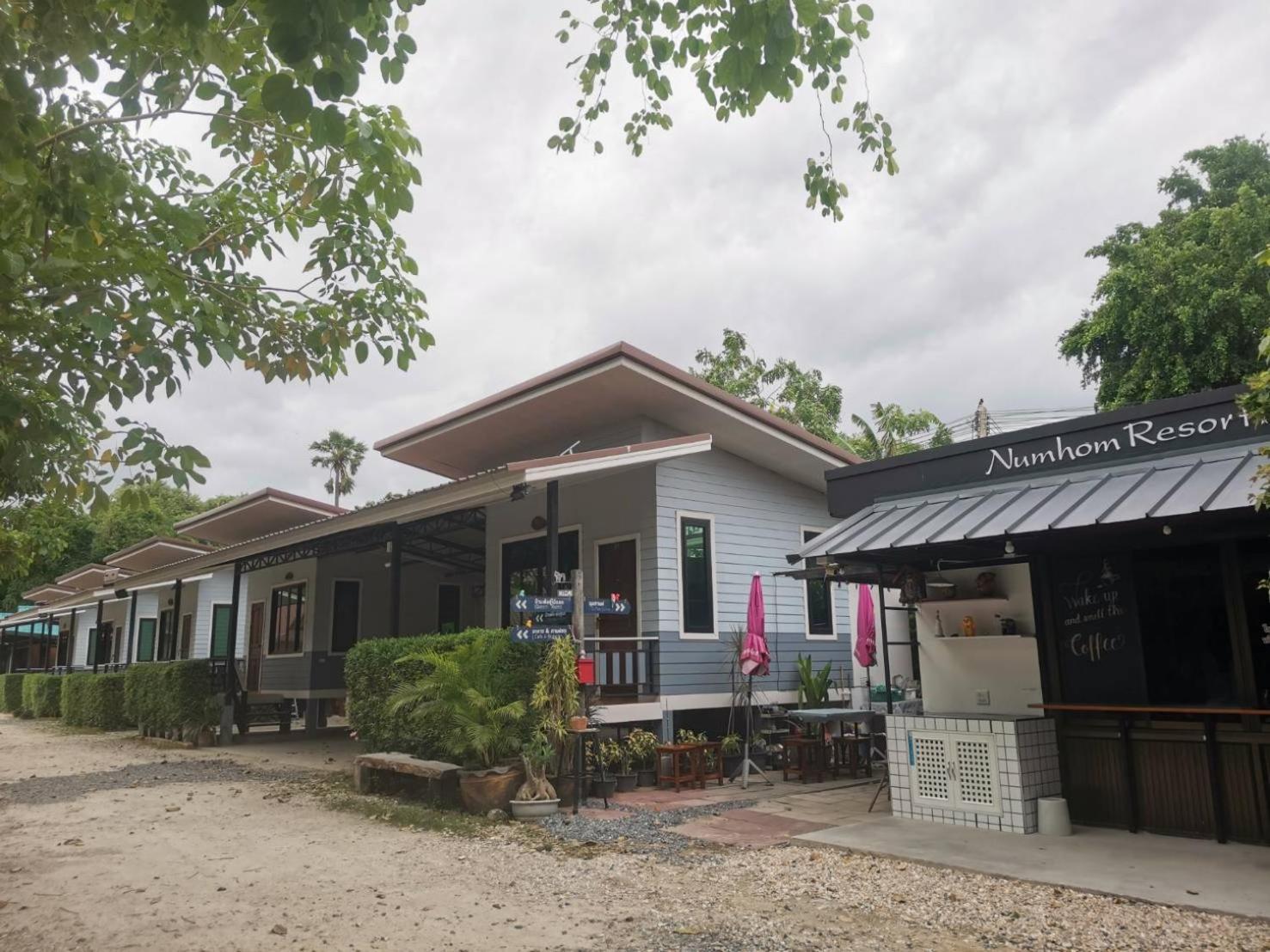 Numhom Resort Ban Nong Chum Saeng Eksteriør billede
