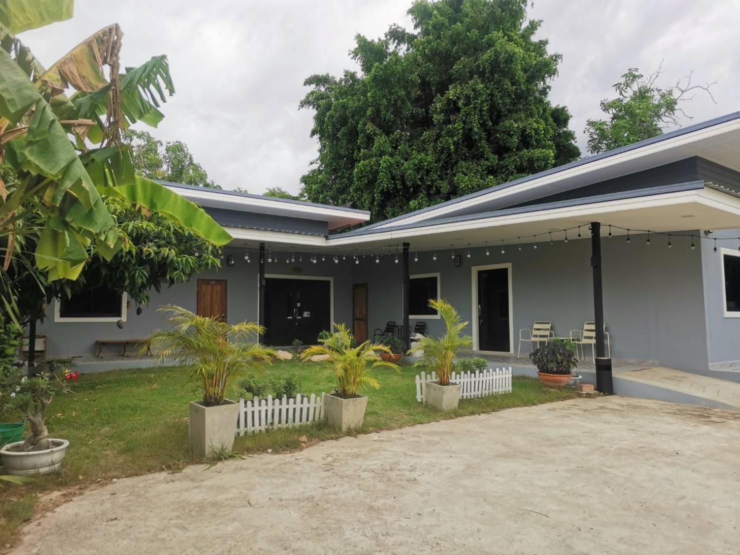 Numhom Resort Ban Nong Chum Saeng Eksteriør billede