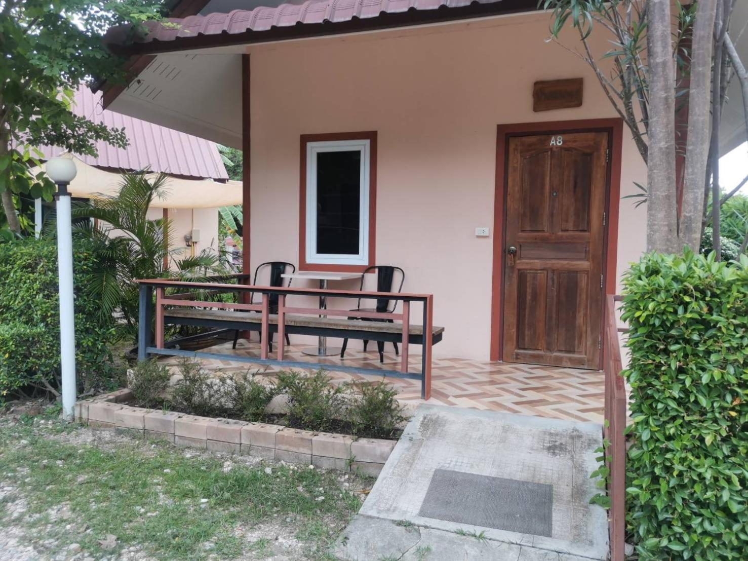 Numhom Resort Ban Nong Chum Saeng Eksteriør billede