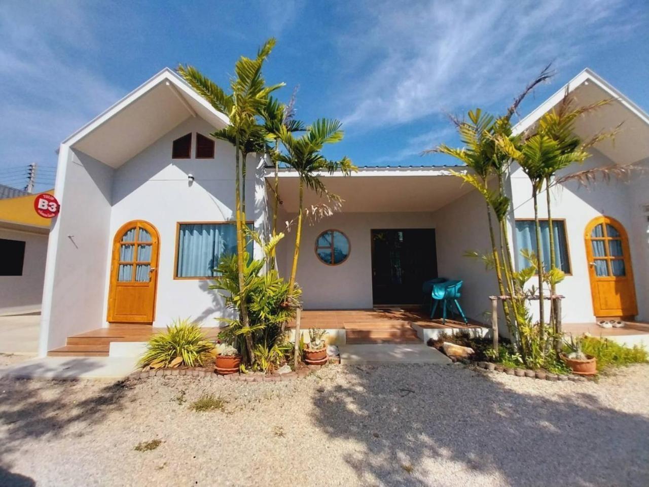 Numhom Resort Ban Nong Chum Saeng Eksteriør billede