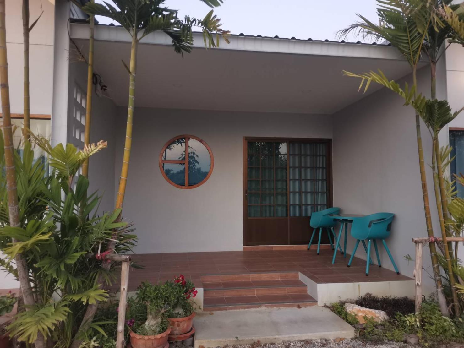 Numhom Resort Ban Nong Chum Saeng Eksteriør billede