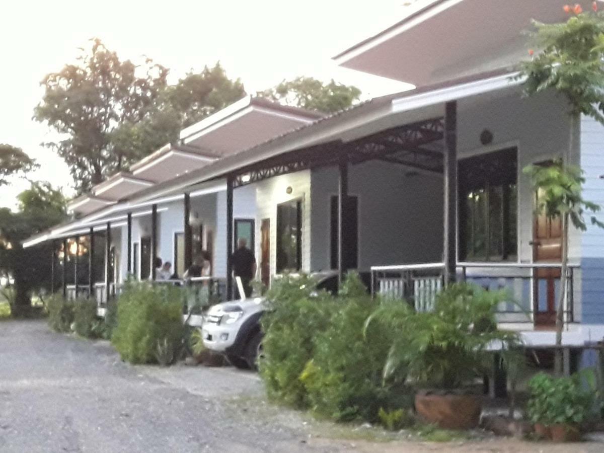 Numhom Resort Ban Nong Chum Saeng Eksteriør billede
