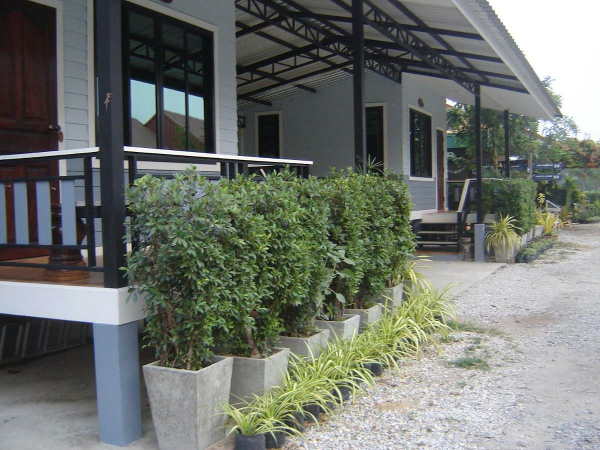 Numhom Resort Ban Nong Chum Saeng Eksteriør billede